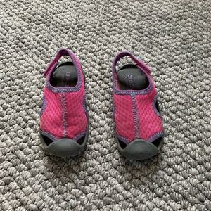 Girls size 9 crocs